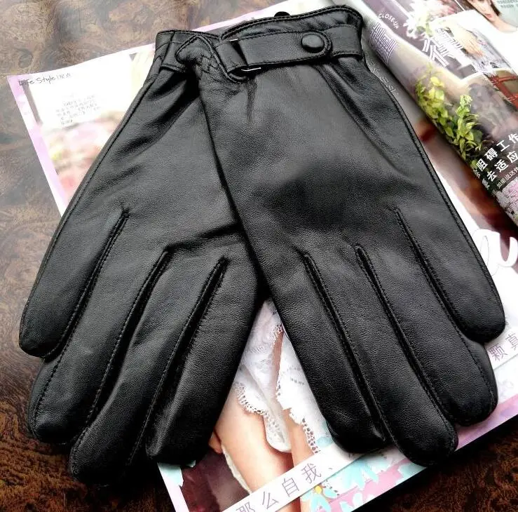 Men's autumn winter thicken warm thermal fleece lining glove male black natural sheepskin leather driving glove R578
Men's autumn winter thicken warm thermal fleece lining glove male black natural sheepskin leather driving glove R578
