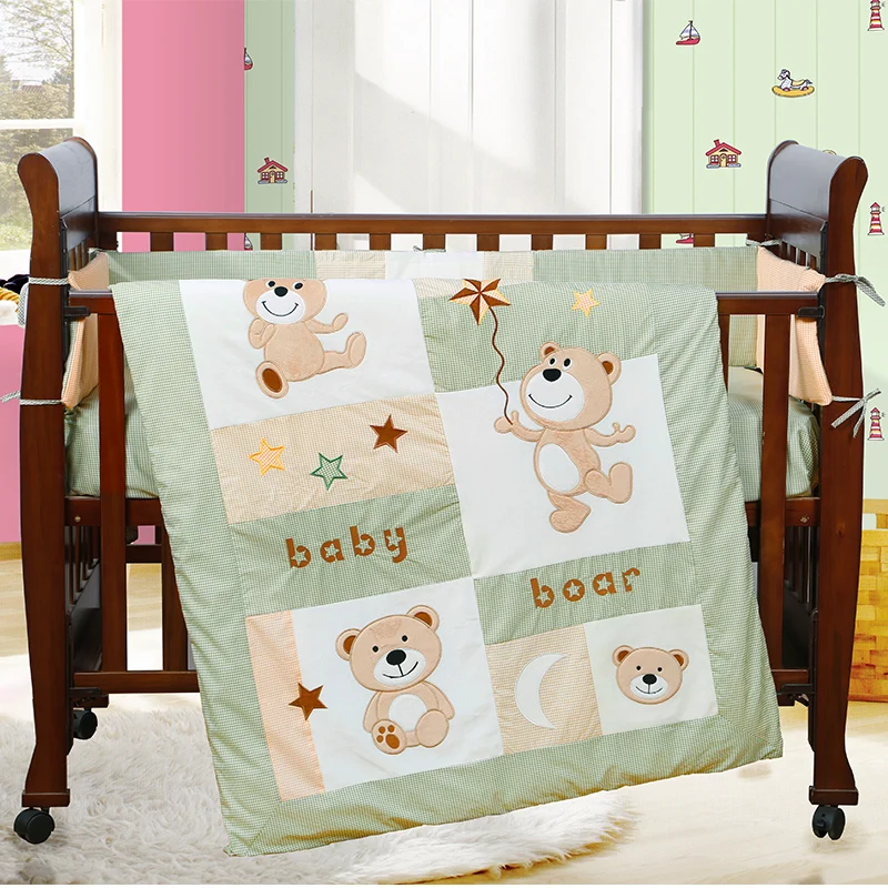 Discount! 4PCS Embroidery baby bedding set crib bed set cartoon baby crib set Quilt ,include(bumper+duvet+sheet+pillow)
Discount! 4PCS Embroidery baby bedding set crib bed set cartoon baby crib set Quilt ,include(bumper+duvet+sheet+pillow)
