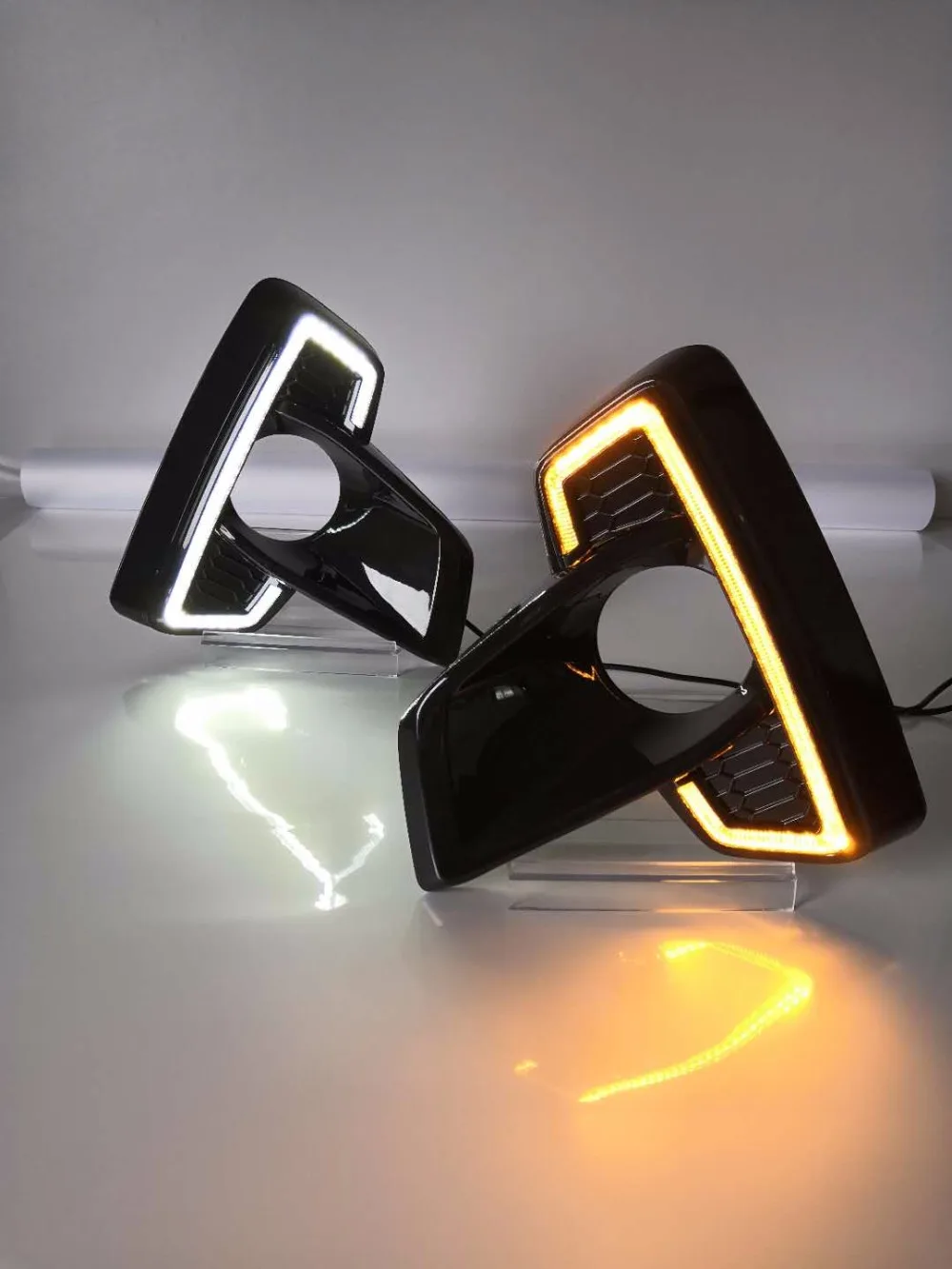 Дневные ходовые огни Qirun led drl для Hilux Rocco с желтыми поворотными сигналами и сисветильник ночными ходовыми огнями
Дневные ходовые огни Qirun led drl для Hilux Rocco с желтыми поворотными сигналами и сисветильник ночными ходовыми огнями