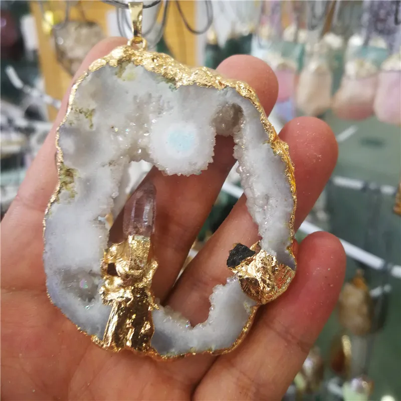 Natural Point Stone Pendant Pendulum Brazilian Agate Healing Crystal Chakra Reiki Shape Irregular Crystal Cave Sliced Decora
Natural Point Stone Pendant Pendulum Brazilian Agate Healing Crystal Chakra Reiki Shape Irregular Crystal Cave Sliced Decora