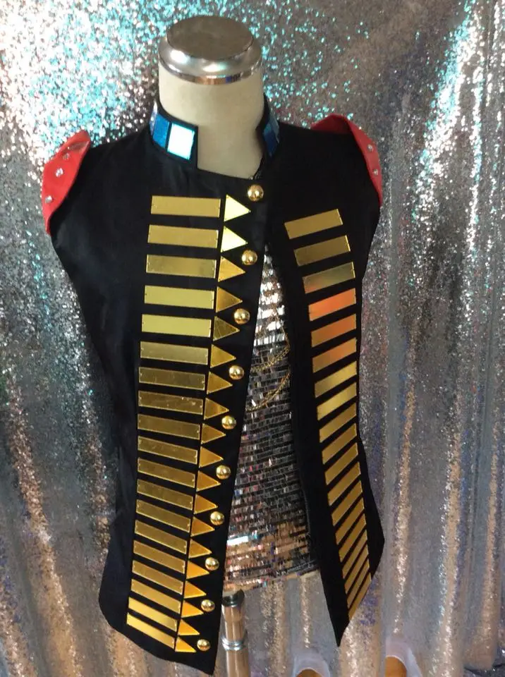Fashion Gold Mirrors Bright Vests Jacket For Men Male Singer Dancer Costume Palace Punk Style Jazz Vests Ds Dj Jacket Costumes
Fashion Gold Mirrors Bright Vests Jacket For Men Male Singer Dancer Costume Palace Punk Style Jazz Vests Ds Dj Jacket Costumes