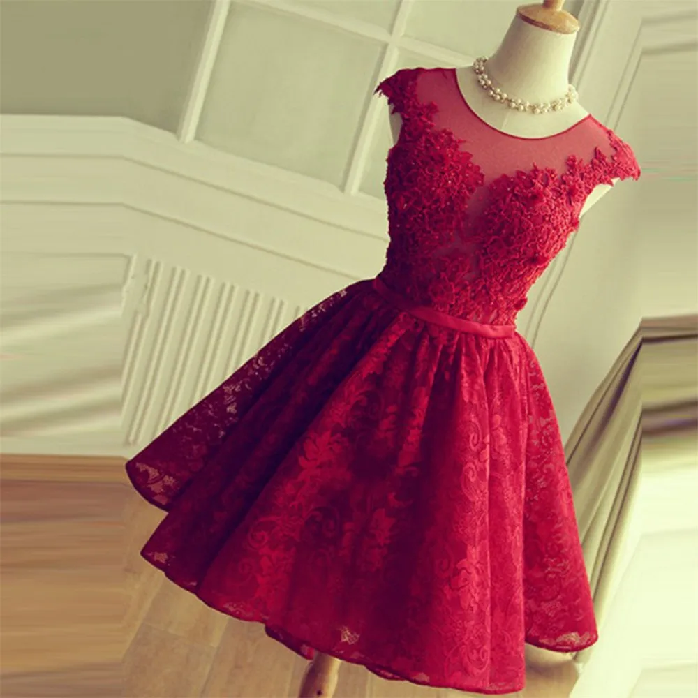 Темно-красное короткое платье для выпускного вечера 2021, женское винтажное платье с кружевными бусинами и открытой спиной, платья для торжества, рукава-крылышки
Темно-красное короткое платье для выпускного вечера 2021, женское винтажное платье с кружевными бусинами и открытой спиной, платья для торжества, рукава-крылышки