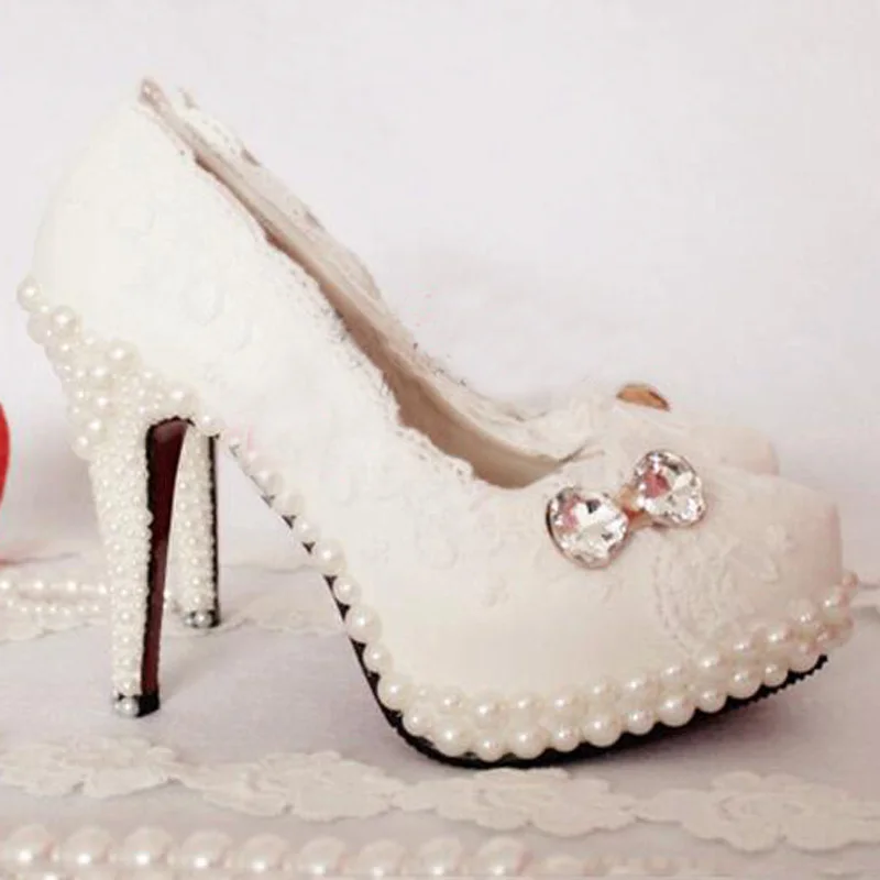 2018 Vogue Butterfly Middl Heel Wedding Shoes White Lace With Pearl Formal Shoes Party Prom Pumps Plus Size 43 Bridesmaid Shoes
2018 Vogue Butterfly Middl Heel Wedding Shoes White Lace With Pearl Formal Shoes Party Prom Pumps Plus Size 43 Bridesmaid Shoes