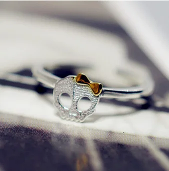 Daisies Pure 925 Sterling Silver Golden Bow Skull Face Ring Punk Style Open Finger Ring Women Statement Jewelry
Daisies Pure 925 Sterling Silver Golden Bow Skull Face Ring Punk Style Open Finger Ring Women Statement Jewelry