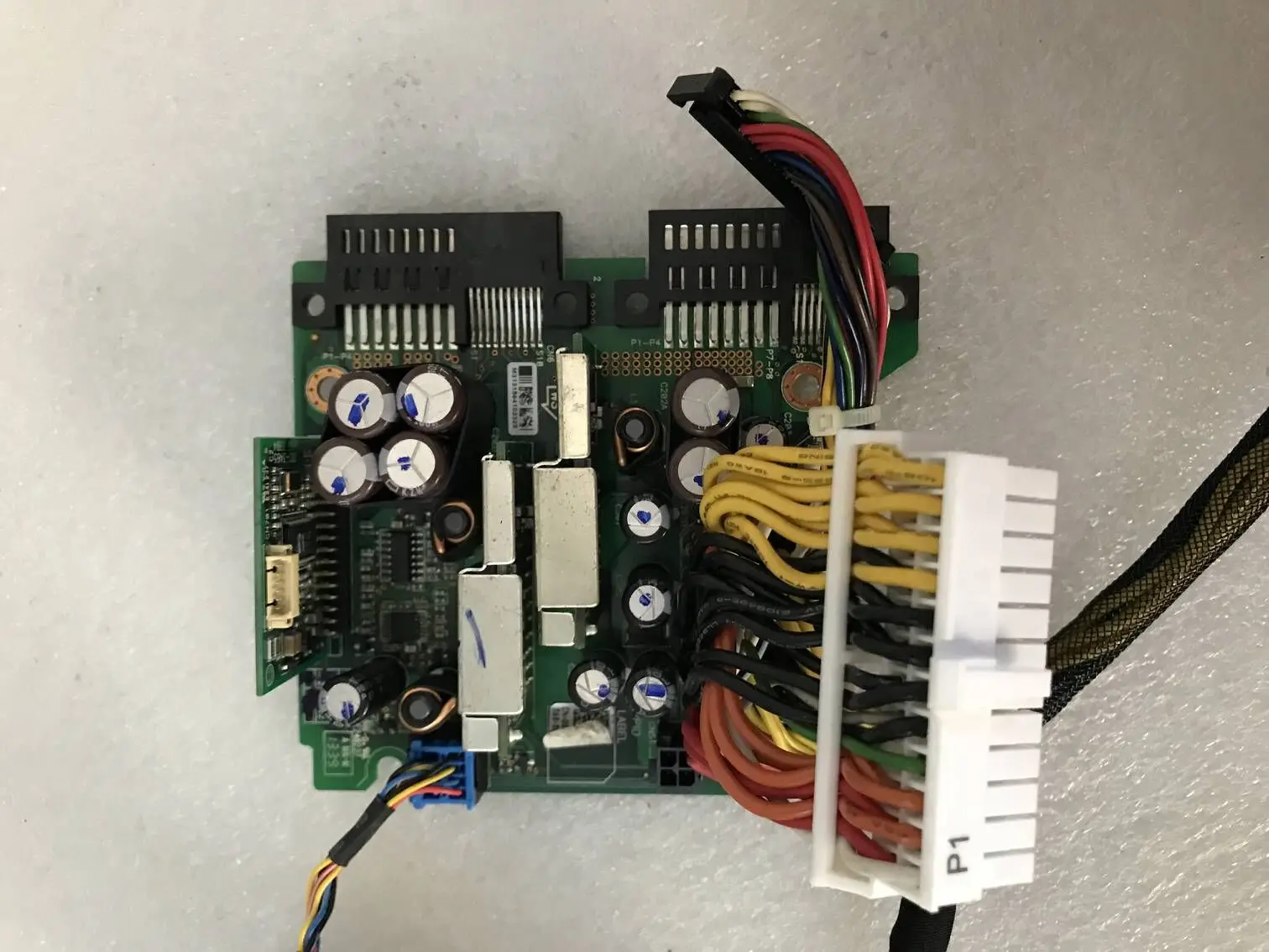 FOR Poweredge R320 R420 Power Distribution Board W Cable 0G8CN 00G8CN 
FOR Poweredge R320 R420 Power Distribution Board W Cable 0G8CN 00G8CN