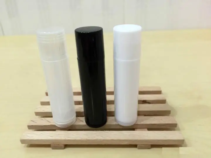 free shipping 5ml PP pro-environment material white/black/transparent lipstick tube,lip balm container with rotating flat cover
free shipping 5ml PP pro-environment material white/black/transparent lipstick tube,lip balm container with rotating flat cover