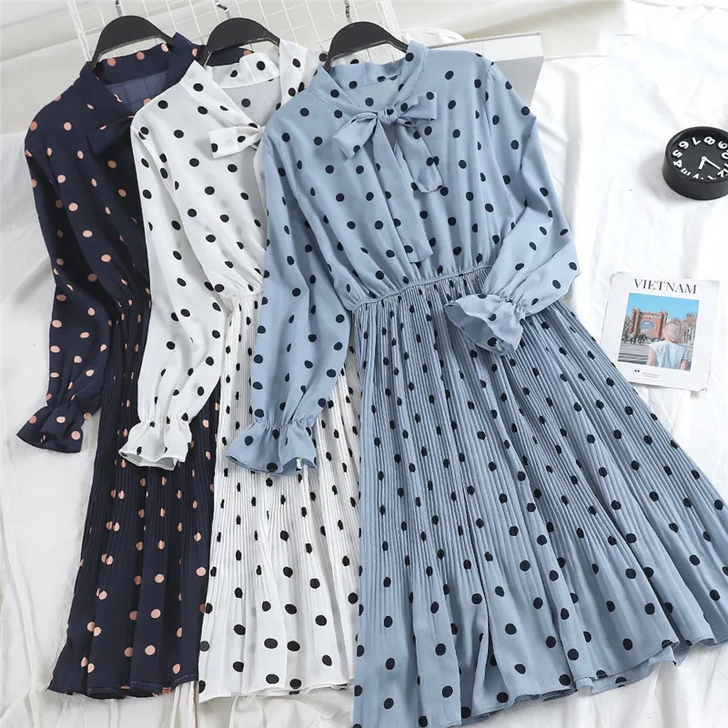 Fashion Polka Dot Pleated Dress Women 2019 Spring Elegant Vintage Chiffon Dress Women Long Sleeve Bowknot Mid-length Dress
Fashion Polka Dot Pleated Dress Women 2019 Spring Elegant Vintage Chiffon Dress Women Long Sleeve Bowknot Mid-length Dress