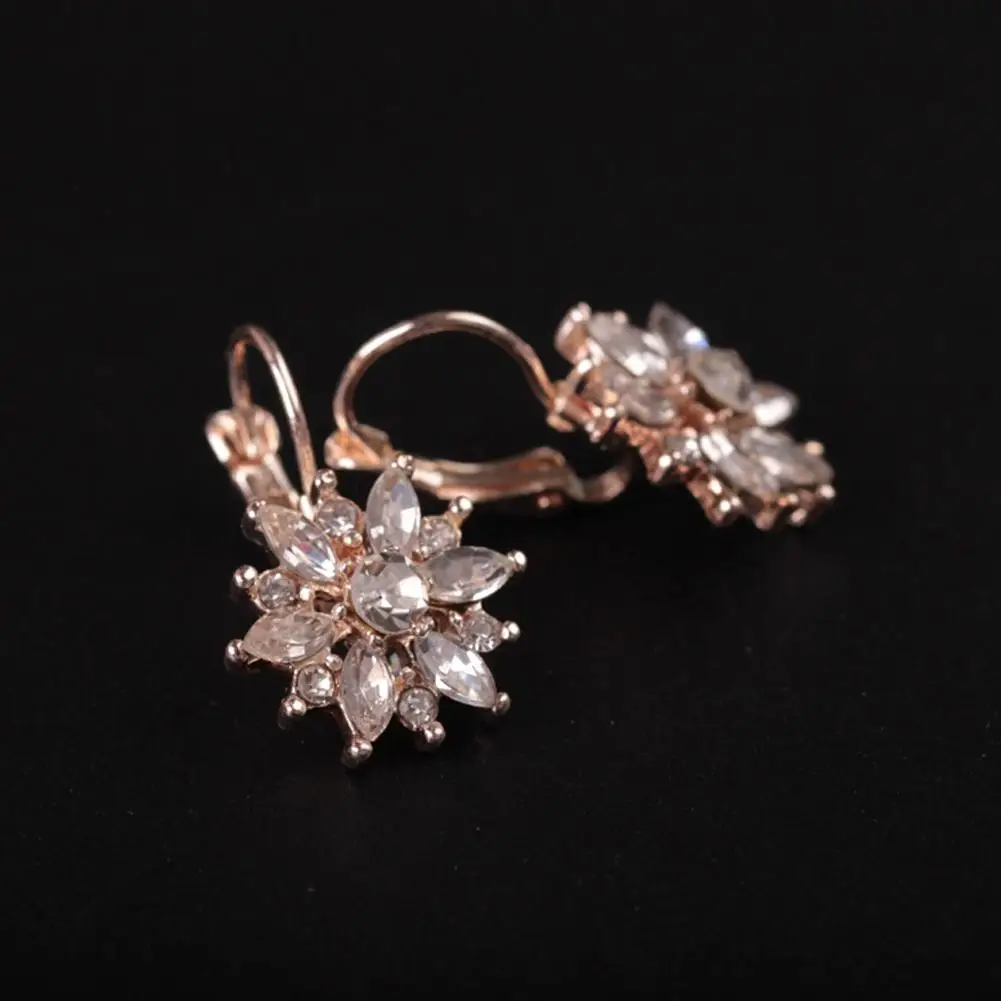 LNRRABC new Earrings Snowflake Stylish 1Pair Hot sale Crystal-encrusted Flowers earrings for women jewelry oorbellen earing
LNRRABC new Earrings Snowflake Stylish 1Pair Hot sale Crystal-encrusted Flowers earrings for women jewelry oorbellen earing