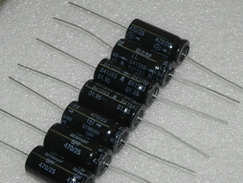 Оригинальный новый 100% S + M 25V470UF B41588 медный ножной обжиг осевой алюминиевый электролитический конденсатор (индуктор)
Оригинальный новый 100% S + M 25V470UF B41588 медный ножной обжиг осевой алюминиевый электролитический конденсатор (индуктор)