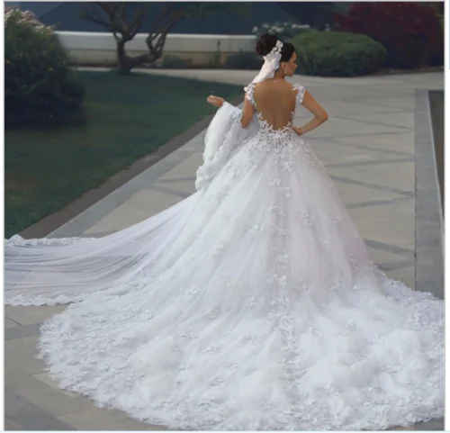 Ball Gown V-Neck Hot New white ivory wedding dress custom beaded Custom Made wedding dress 2020
Ball Gown V-Neck Hot New white ivory wedding dress custom beaded Custom Made wedding dress 2020