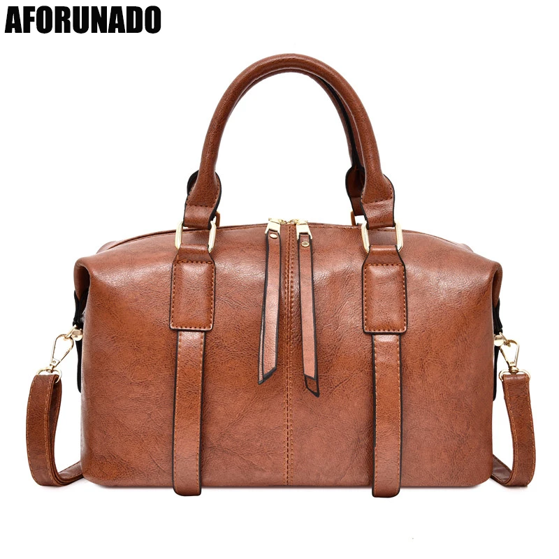 2020 Luxury Oil Women Handbag Leather Doctor Bag Women Shoulder Bag Female Crossbody Handbag Lock ChainGirls Vintage Women Bags
2020 Luxury Oil Women Handbag Leather Doctor Bag Women Shoulder Bag Female Crossbody Handbag Lock ChainGirls Vintage Women Bags