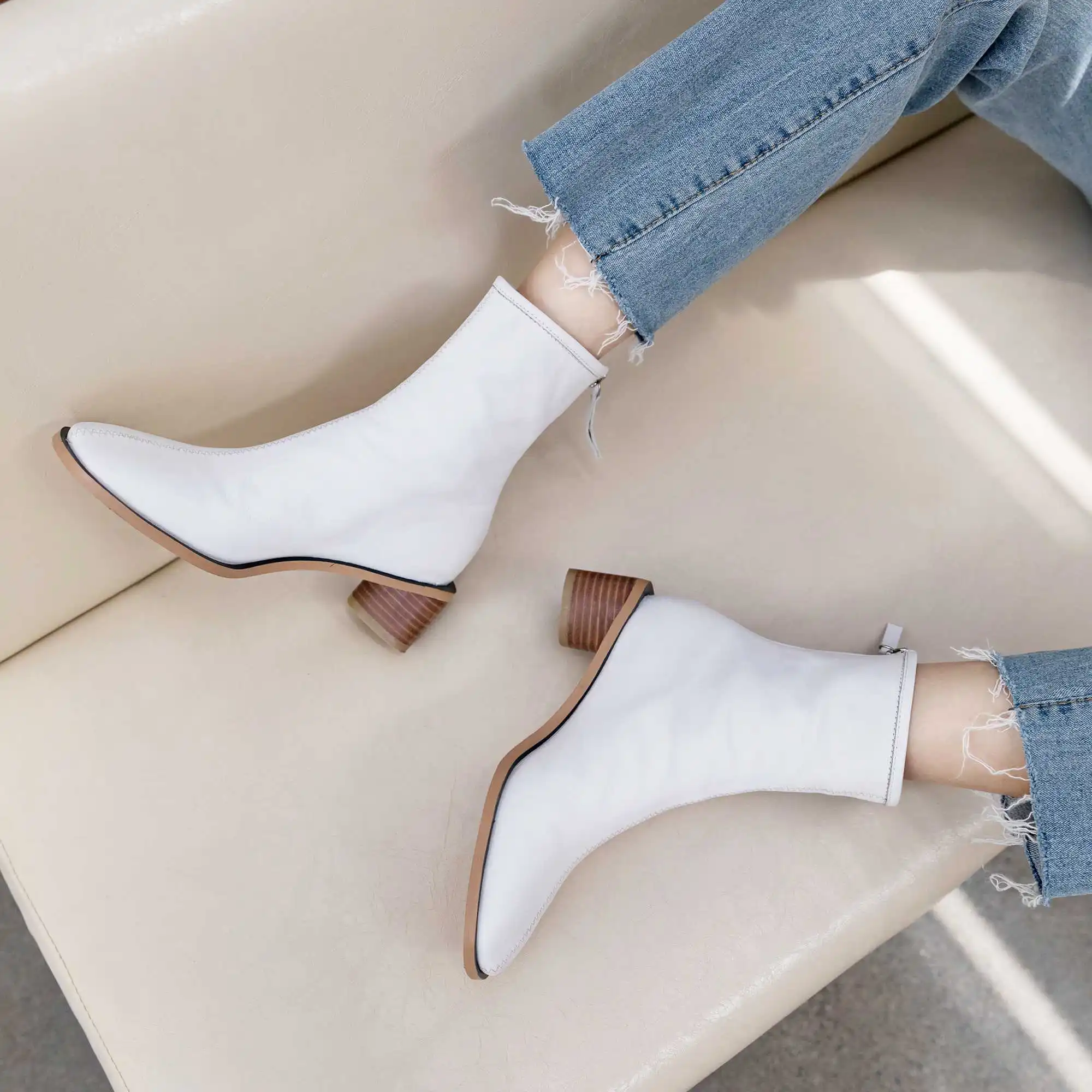 krazing pot genuine leather knitting med heel round toe zip gorgeous model runway vintage career office lady Chelsea boots l16
krazing pot genuine leather knitting med heel round toe zip gorgeous model runway vintage career office lady Chelsea boots l16