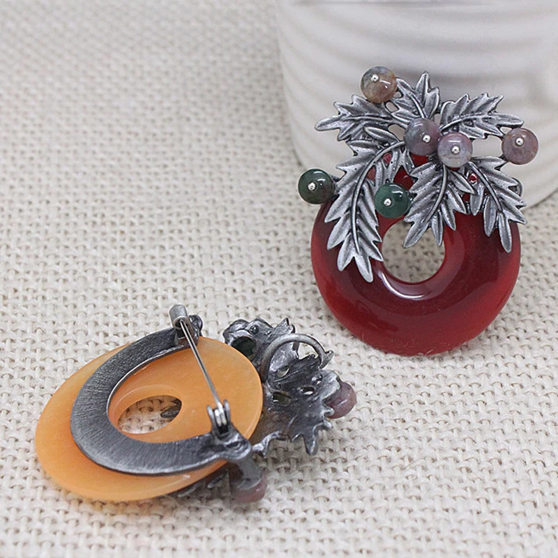 JUJIE Vintage Plant Leaf Brooches For Women 2019 Retro Stone Matel Brooch Pins Big Red Brooch Jewelry Dropshipping
JUJIE Vintage Plant Leaf Brooches For Women 2019 Retro Stone Matel Brooch Pins Big Red Brooch Jewelry Dropshipping