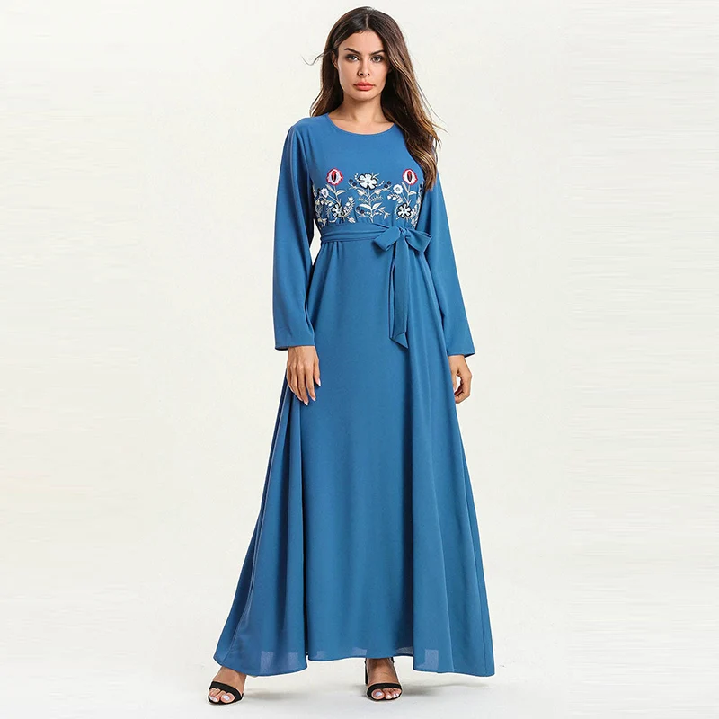 Middle East fashion long-sleeved loose large size fat women's dresses Muslim blue belt stitching embroidered dress
Middle East fashion long-sleeved loose large size fat women's dresses Muslim blue belt stitching embroidered dress
