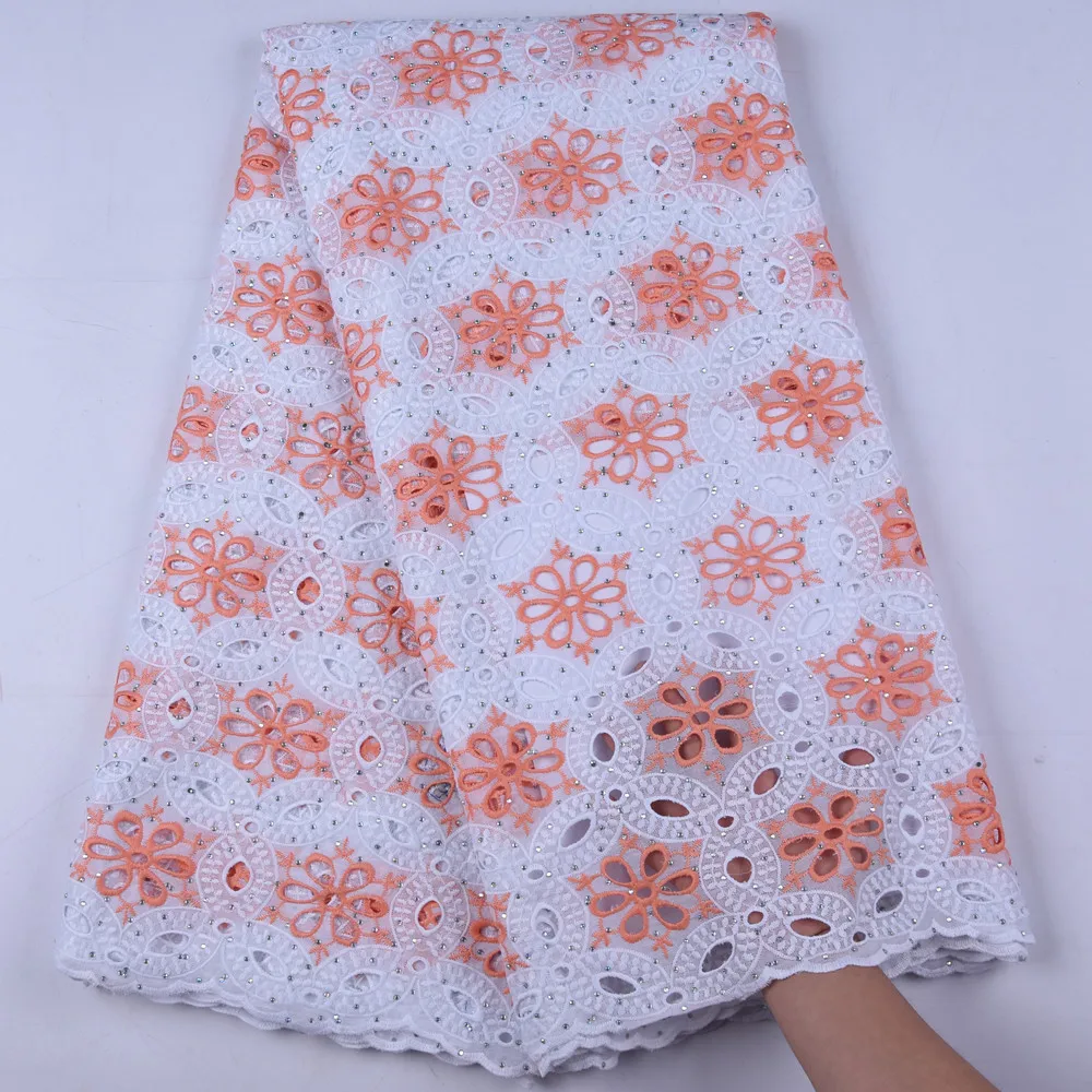 2019French New Indonesian Lace Lace Lace High Quality Design Stone Decoration French Lace Women's Wedding Garment
2019French New Indonesian Lace Lace Lace High Quality Design Stone Decoration French Lace Women's Wedding Garment