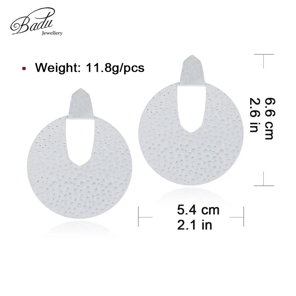 Badu Gold Stud Earring Big Round Geometric Exaggerated Earring Studs for Women Vintage Statement Jewelry Wholesale
Badu Gold Stud Earring Big Round Geometric Exaggerated Earring Studs for Women Vintage Statement Jewelry Wholesale