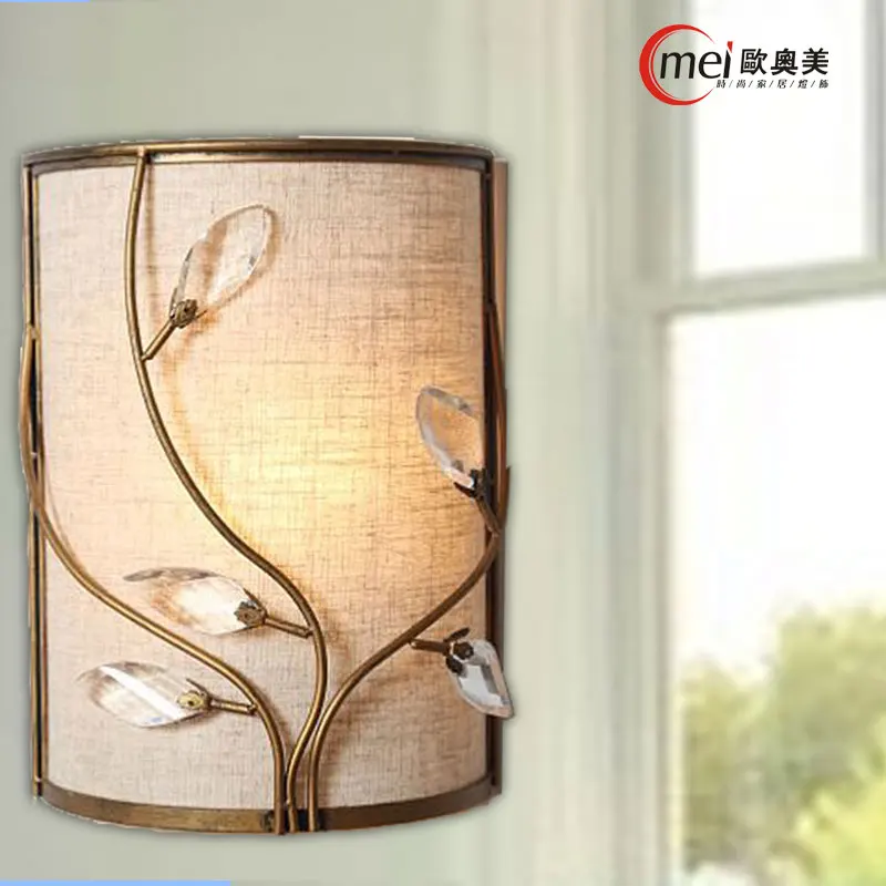 Classic crystal chandelier wall light gold crystalline wall sconce lamp LED foyer living room bedside glass crystal wall lamp
Classic crystal chandelier wall light gold crystalline wall sconce lamp LED foyer living room bedside glass crystal wall lamp