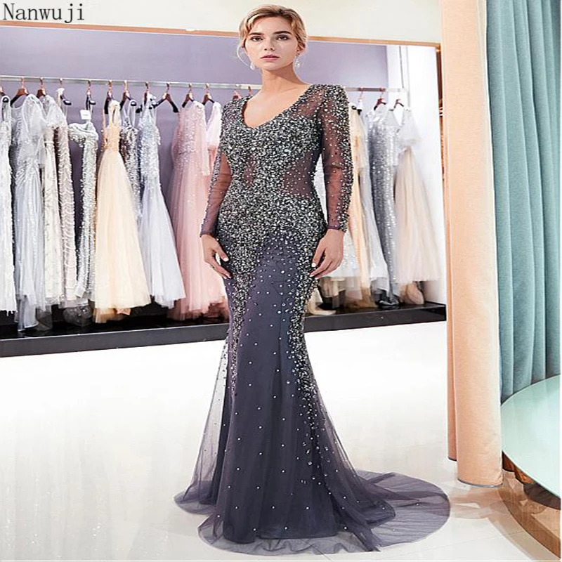Luxury Grey V neck Mermaid Evening Dresses with Long Sleeves Sweep Train Beading Crystal Sparkly Evening Gown Robe De Soiree
Luxury Grey V neck Mermaid Evening Dresses with Long Sleeves Sweep Train Beading Crystal Sparkly Evening Gown Robe De Soiree