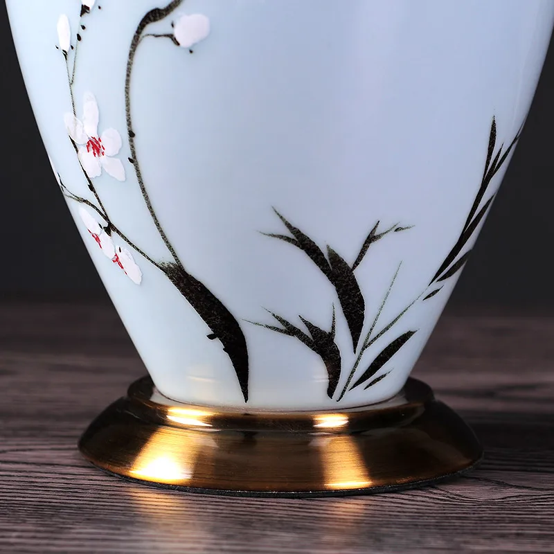 modern Neo Classical ceramic vase ornaments Home Furnishing jewelry living room TV cabinet decoration room decoration
modern Neo Classical ceramic vase ornaments Home Furnishing jewelry living room TV cabinet decoration room decoration