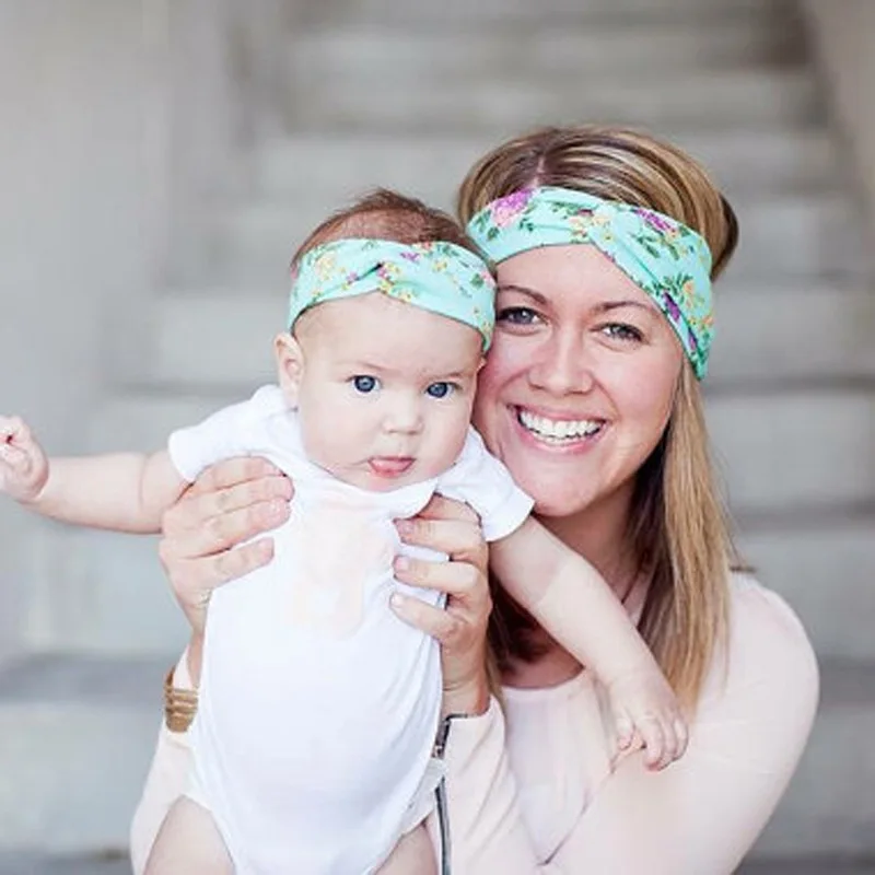 1set Mommy and Me Fabric Bow headband Floral Rabbit ears hairband For women and baby BOHO Style hair accessories for Girls
1set Mommy and Me Fabric Bow headband Floral Rabbit ears hairband For women and baby BOHO Style hair accessories for Girls