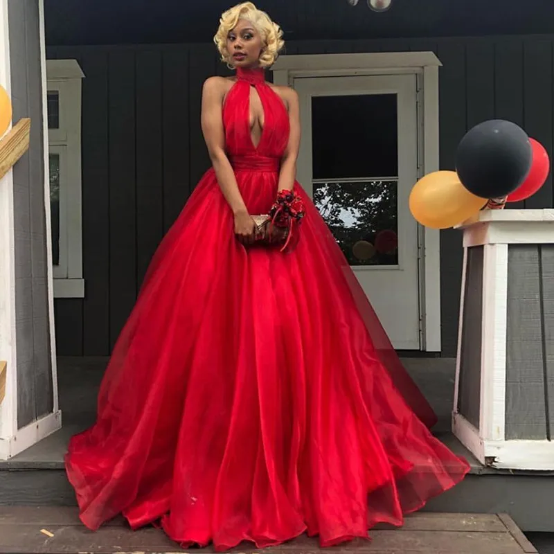 Long Red Prom Dresses 2019 Elegant High Neck Sleeveless Plus Size Backless African Women Organza Prom Dress Free Shipping
Long Red Prom Dresses 2019 Elegant High Neck Sleeveless Plus Size Backless African Women Organza Prom Dress Free Shipping