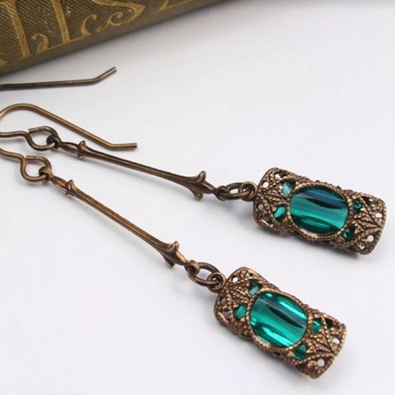 Retro Irregular Geometric Earrings Hollow Out Screen Flower Pendientes Fashion Vintage Women oorbellen Fine Jewelry Z3M068
Retro Irregular Geometric Earrings Hollow Out Screen Flower Pendientes Fashion Vintage Women oorbellen Fine Jewelry Z3M068