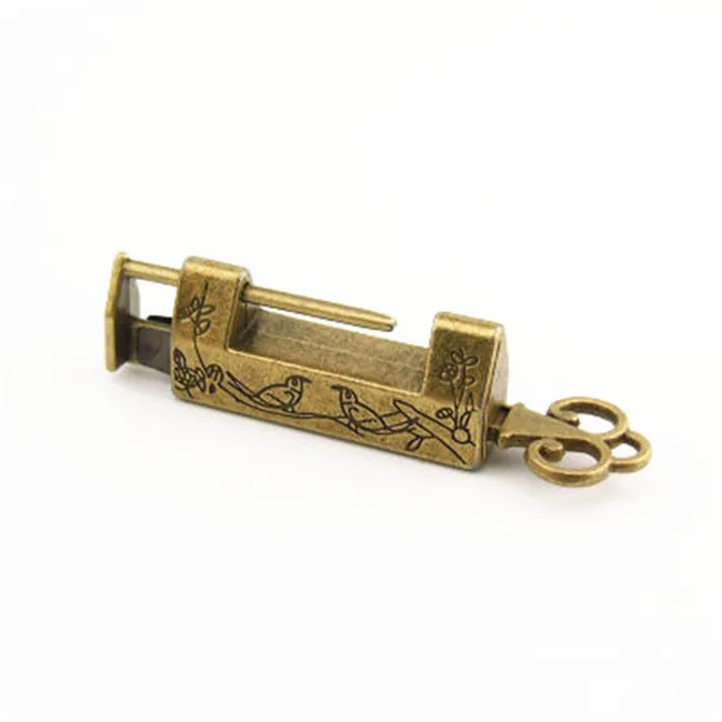 Vintage Antique Iron Old Lock Retro Brass Padlock Jewelry Wooden Box Padlock Lock with Key
Vintage Antique Iron Old Lock Retro Brass Padlock Jewelry Wooden Box Padlock Lock with Key