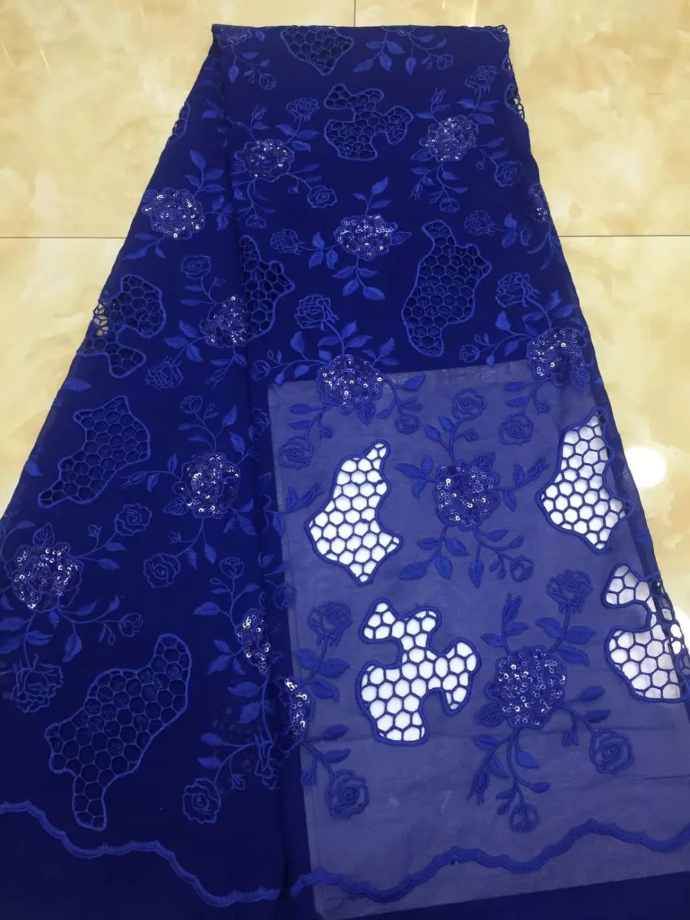 Nigeria Laces Fabric Applique French Tulle Lace Fabric With sequins African Mesh Net Fabric Embroidered For Women Dress TS7103
Nigeria Laces Fabric Applique French Tulle Lace Fabric With sequins African Mesh Net Fabric Embroidered For Women Dress TS7103