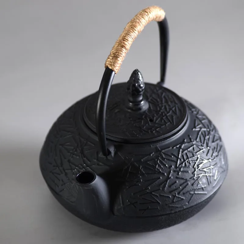 Cast Iron Tea Pot Set Japanese Teapot Tetsubin Kettle Drinkware 900ml Kung Fu Tools Stainless Steel Strainer Teakettle Genuine
Cast Iron Tea Pot Set Japanese Teapot Tetsubin Kettle Drinkware 900ml Kung Fu Tools Stainless Steel Strainer Teakettle Genuine