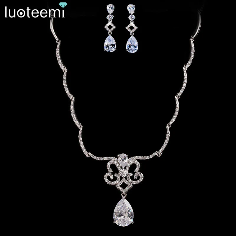 LUOTEEMI Wholesale Luxury White Gold-Color Bridal Wedding Clear CZ Necklace Earrings Jewelry Set for Dinner Party Accessories
LUOTEEMI Wholesale Luxury White Gold-Color Bridal Wedding Clear CZ Necklace Earrings Jewelry Set for Dinner Party Accessories