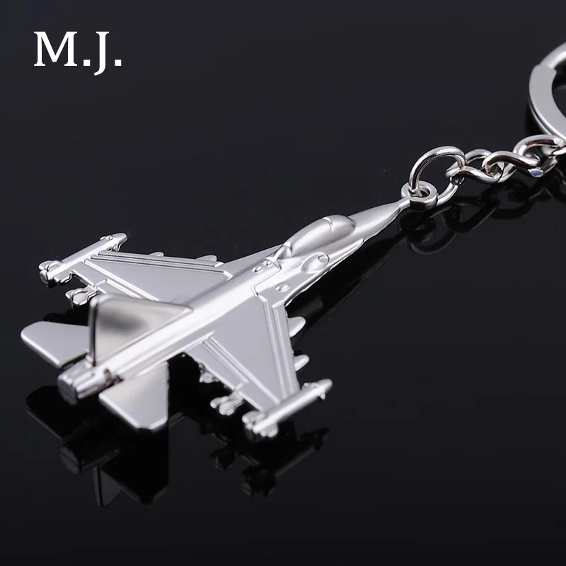 

New Men's Metal F16 Fighter Keychain Gadgets For Men Battleplane Key Chain On Bag Car Trinket Jewelry Boyfriend Gift Souvenirs