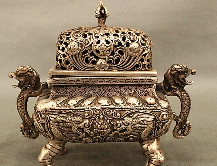 decoration Tibet copper silver 7" Chinese White Copper Silver 4 Foot Dragon Handle Incense Burner Censer Statue
decoration Tibet copper silver 7" Chinese White Copper Silver 4 Foot Dragon Handle Incense Burner Censer Statue