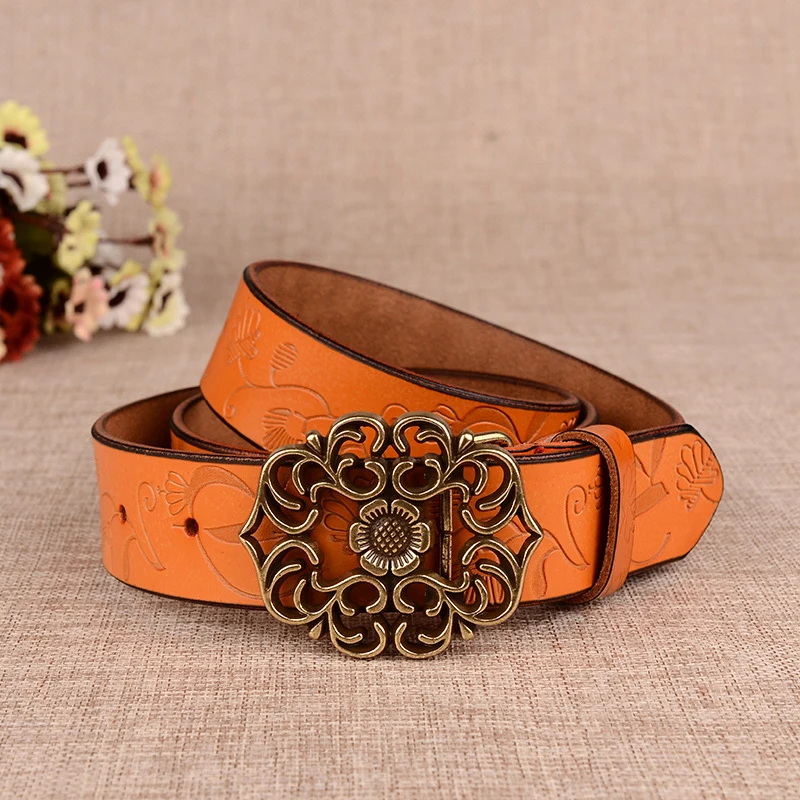 Luxury Cowhide Carved Flower Pin Buckle Belts for Women Fashion New Genuine Leather Women Belts Brand Vintage high quality Strap
Luxury Cowhide Carved Flower Pin Buckle Belts for Women Fashion New Genuine Leather Women Belts Brand Vintage high quality Strap