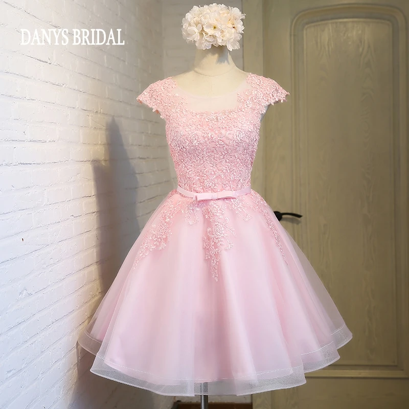 Pink Short Homecoming Dresses 8th Grade Prom Dresses Junior High Cute Graduation Formal Dresses mezuniyet elbiseleri
Pink Short Homecoming Dresses 8th Grade Prom Dresses Junior High Cute Graduation Formal Dresses mezuniyet elbiseleri
