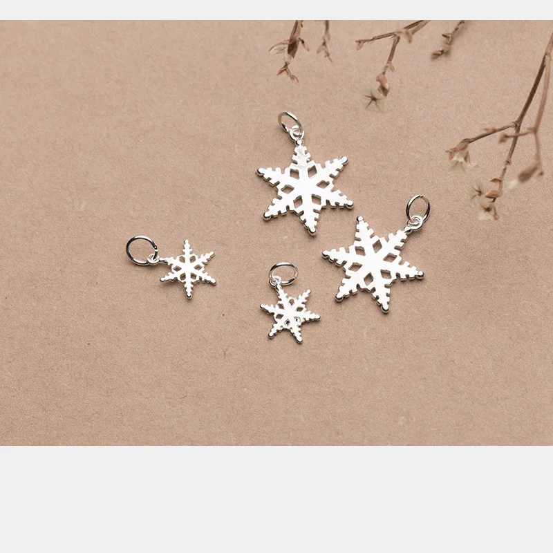 UQBing 2 Size Wholesale 925 Sterling Silver Charms Elegant Hollow Snowflake Silver DIY Charms For Women
UQBing 2 Size Wholesale 925 Sterling Silver Charms Elegant Hollow Snowflake Silver DIY Charms For Women