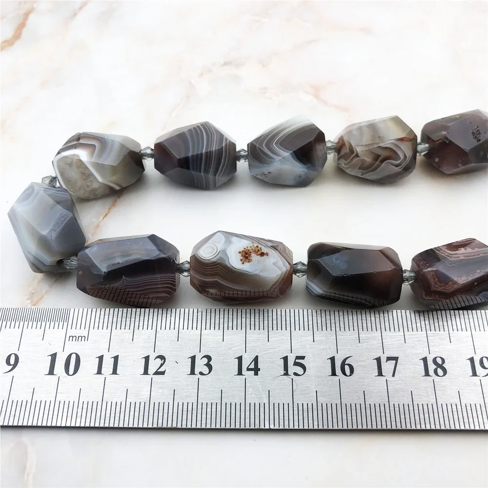 Fashion Rough Faceted Brown Stripe Agates Quartz Nugget Beads,Natural Stone Space Pendnats Beads for Jewelry Making
Fashion Rough Faceted Brown Stripe Agates Quartz Nugget Beads,Natural Stone Space Pendnats Beads for Jewelry Making