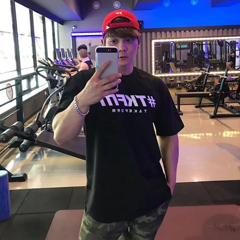 2019 summer new men's short-sleeved cotton T shirt men's fitness bodybuilding shirt fashion casual Loose men's street clothing
2019 summer new men's short-sleeved cotton T shirt men's fitness bodybuilding shirt fashion casual Loose men's street clothing