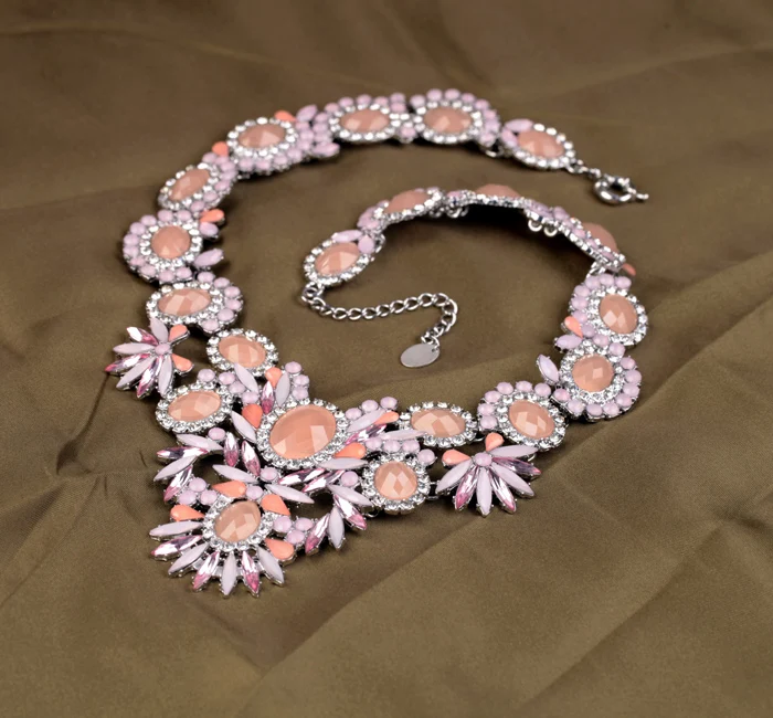 Office Ladies Favorite Bib Statement Necklace Fashion Resin Glass Zinc Alloy Chunky Chain Necklace For Women Party Gifts
Office Ladies Favorite Bib Statement Necklace Fashion Resin Glass Zinc Alloy Chunky Chain Necklace For Women Party Gifts
