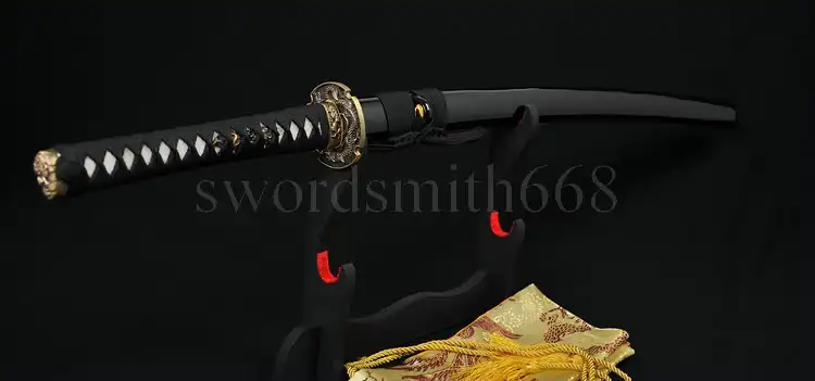 Japanese Samurai Functional KATANA Traditional Hand Forged Sword DAMASCUS Full Tang Folded Steel Quenching Oil Blade Very Sharp
Japanese Samurai Functional KATANA Traditional Hand Forged Sword DAMASCUS Full Tang Folded Steel Quenching Oil Blade Very Sharp