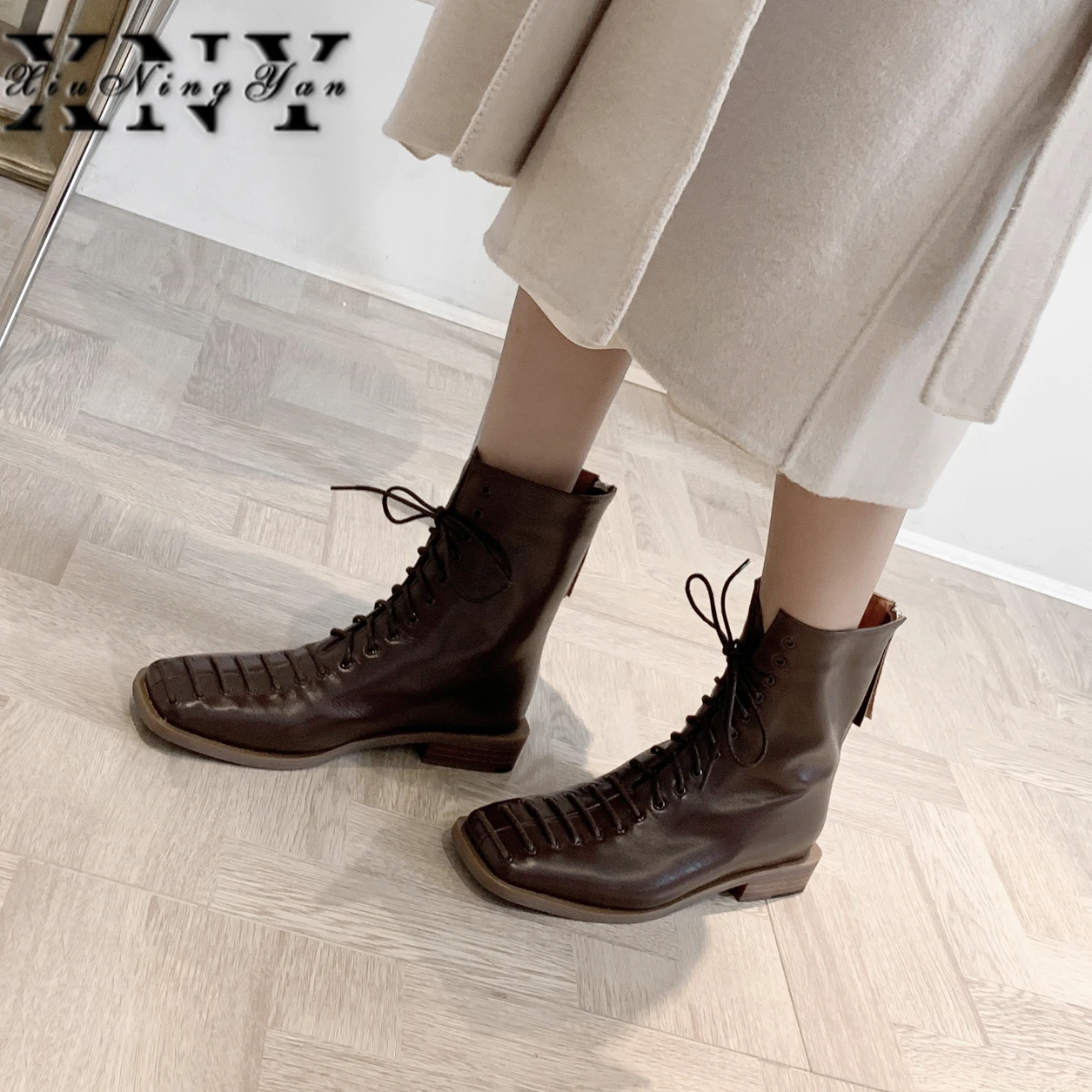 Xiuningyan Brand Genuine Leather Women Martin Boots Retro Soft Leather Shoes Female Motorcycle Ankle Boots Woman Snow Botas
Xiuningyan Brand Genuine Leather Women Martin Boots Retro Soft Leather Shoes Female Motorcycle Ankle Boots Woman Snow Botas