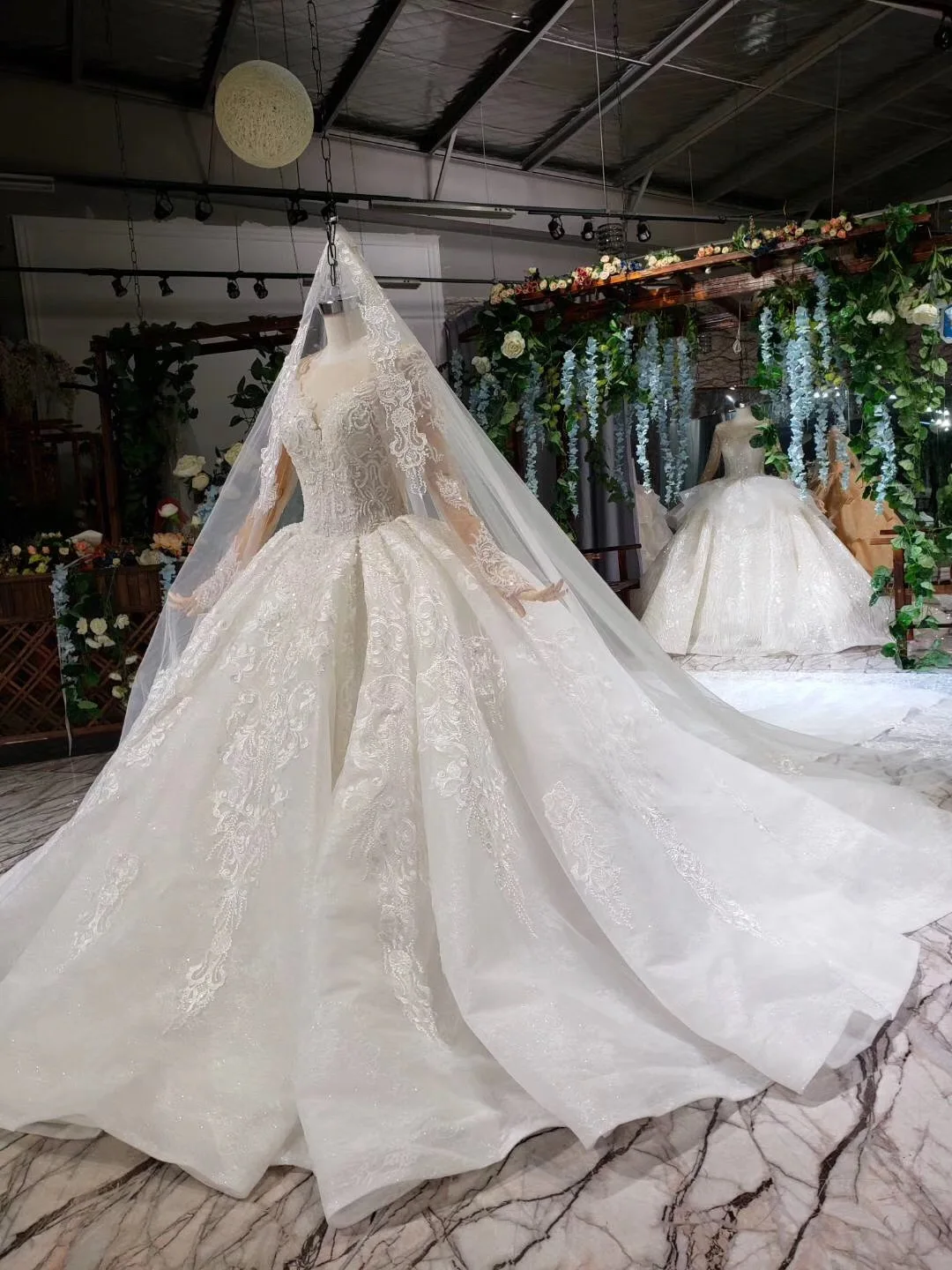 2019 New Design Lace Up Beading Appliques Gorgeous Princess Ball Gown Wedding Dresses Crystals Beads Vestido Noiva China Factory
2019 New Design Lace Up Beading Appliques Gorgeous Princess Ball Gown Wedding Dresses Crystals Beads Vestido Noiva China Factory