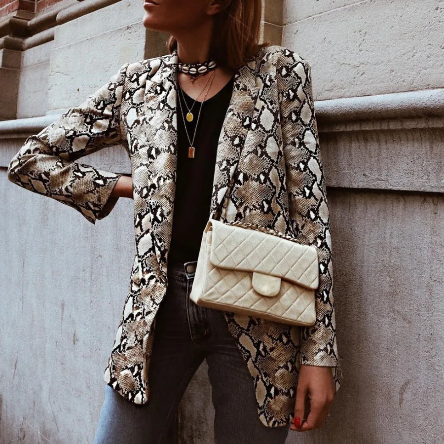Women Snakeskin Blazer Fall 2019 New Brand Long Sleeve Slim Fit Office Lady OL Wear to Work Fashionable Suit Jacket Blazers Coat
Women Snakeskin Blazer Fall 2019 New Brand Long Sleeve Slim Fit Office Lady OL Wear to Work Fashionable Suit Jacket Blazers Coat