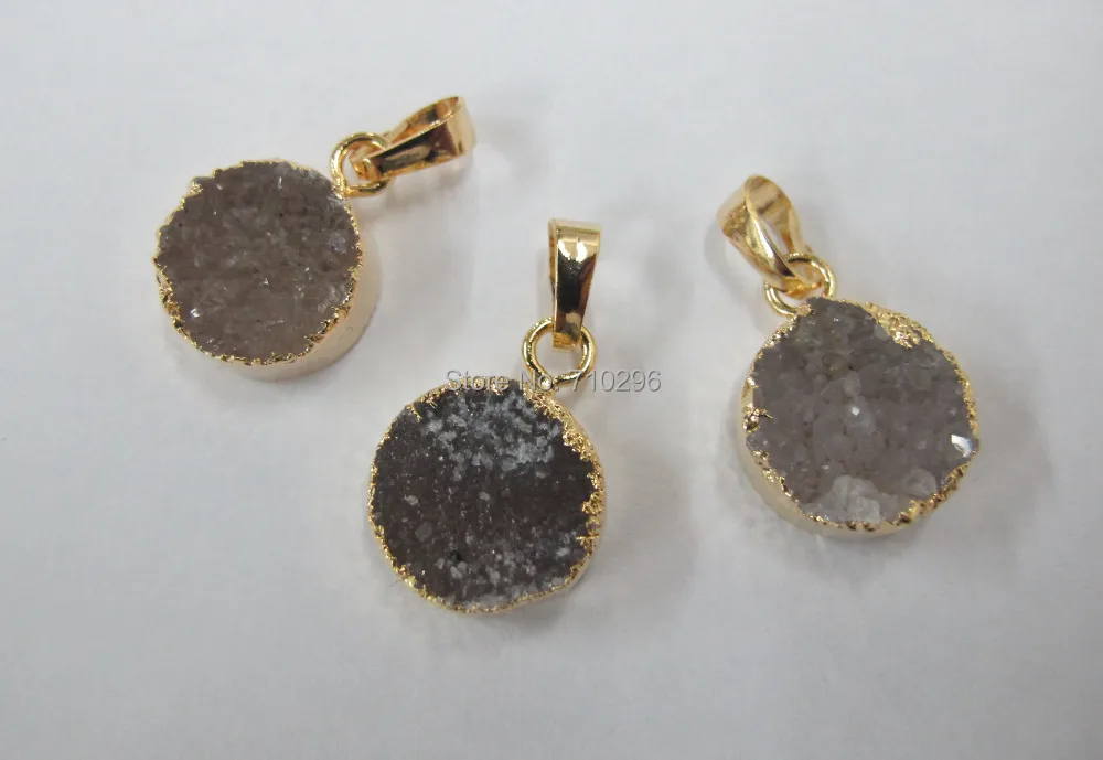 Natural Agat e Drusy Geode Pendant 15mm Round Chalcedony drusy Charms For stone necklace making 10pcs/lot
Natural Agat e Drusy Geode Pendant 15mm Round Chalcedony drusy Charms For stone necklace making 10pcs/lot