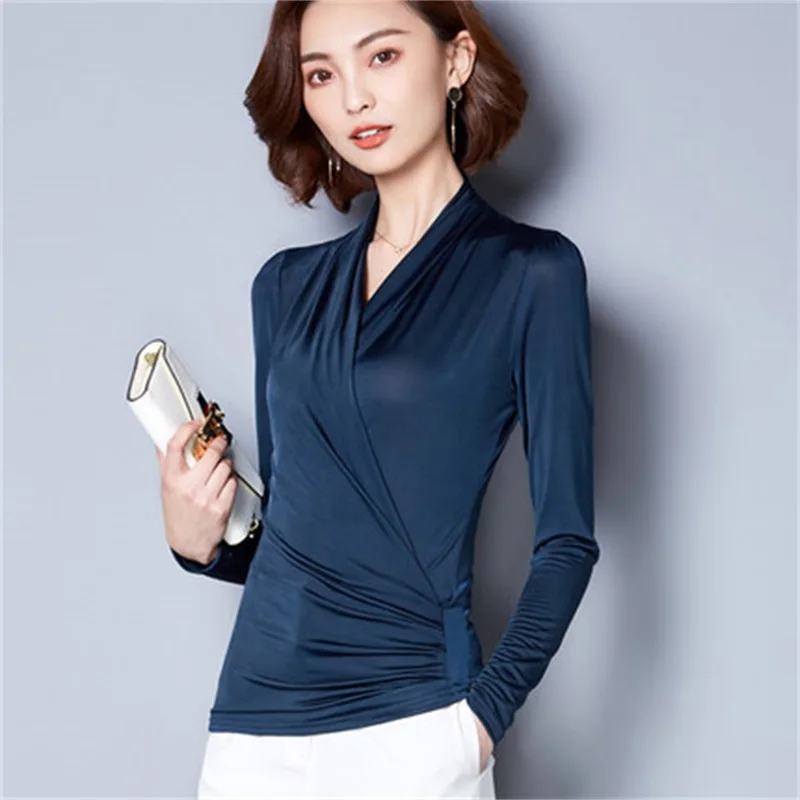 Korean beauty autumn and winter new V-neck stretch bottoming shirt black shirt female long-sleeved T-shirt Slim covered belly
Korean beauty autumn and winter new V-neck stretch bottoming shirt black shirt female long-sleeved T-shirt Slim covered belly