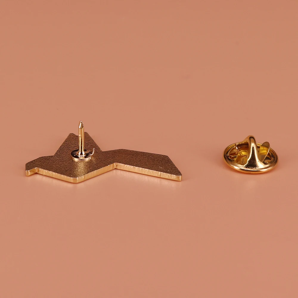 Paper crane enamel pin origami art brooch cute pins flight animal jewelry women accessories shirts backpack badge gift for her
Paper crane enamel pin origami art brooch cute pins flight animal jewelry women accessories shirts backpack badge gift for her