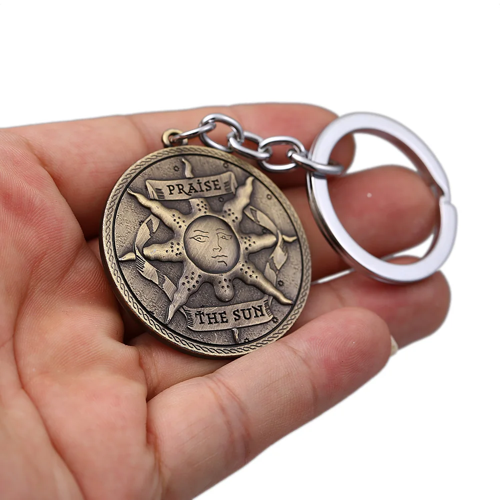 HSIC Dark Souls 3 Keychain Solaire Of Astora Sun Emblem Metal Alloy Shield Keyring Holder llaveros Men Car Chaveiro HC12929
HSIC Dark Souls 3 Keychain Solaire Of Astora Sun Emblem Metal Alloy Shield Keyring Holder llaveros Men Car Chaveiro HC12929