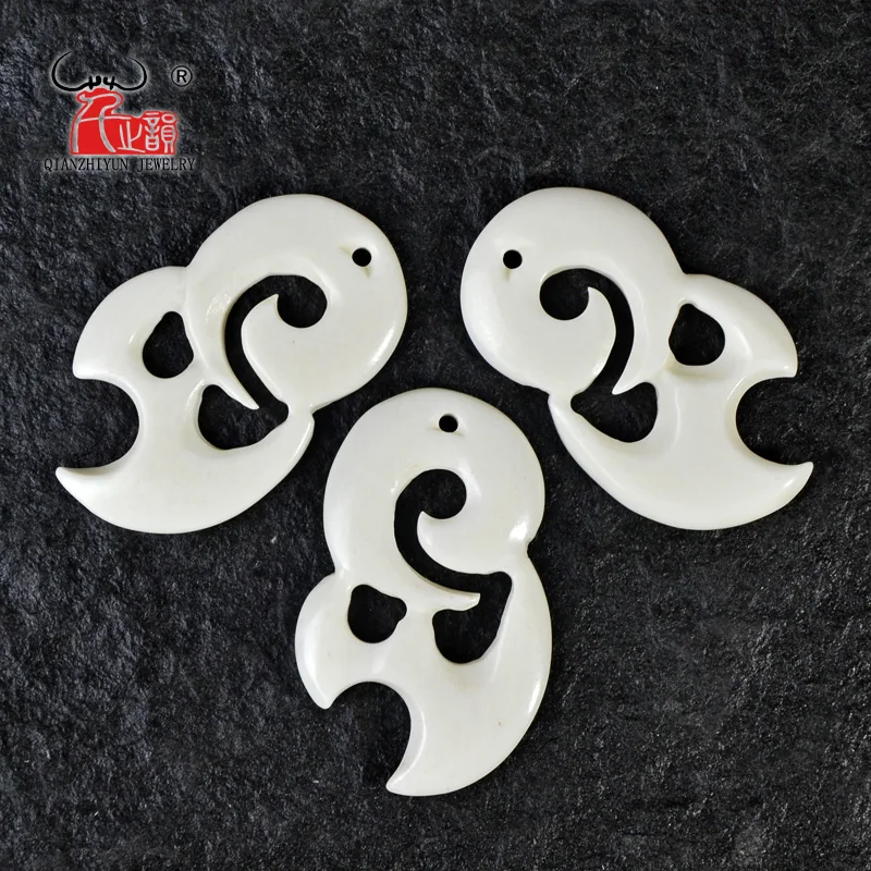 3PCS Handmade Carved Yak Bone Manaia Pendant Hawaii Style Bone white Beads DIY Jewelry Accessory 41mmX25mm
3PCS Handmade Carved Yak Bone Manaia Pendant Hawaii Style Bone white Beads DIY Jewelry Accessory 41mmX25mm