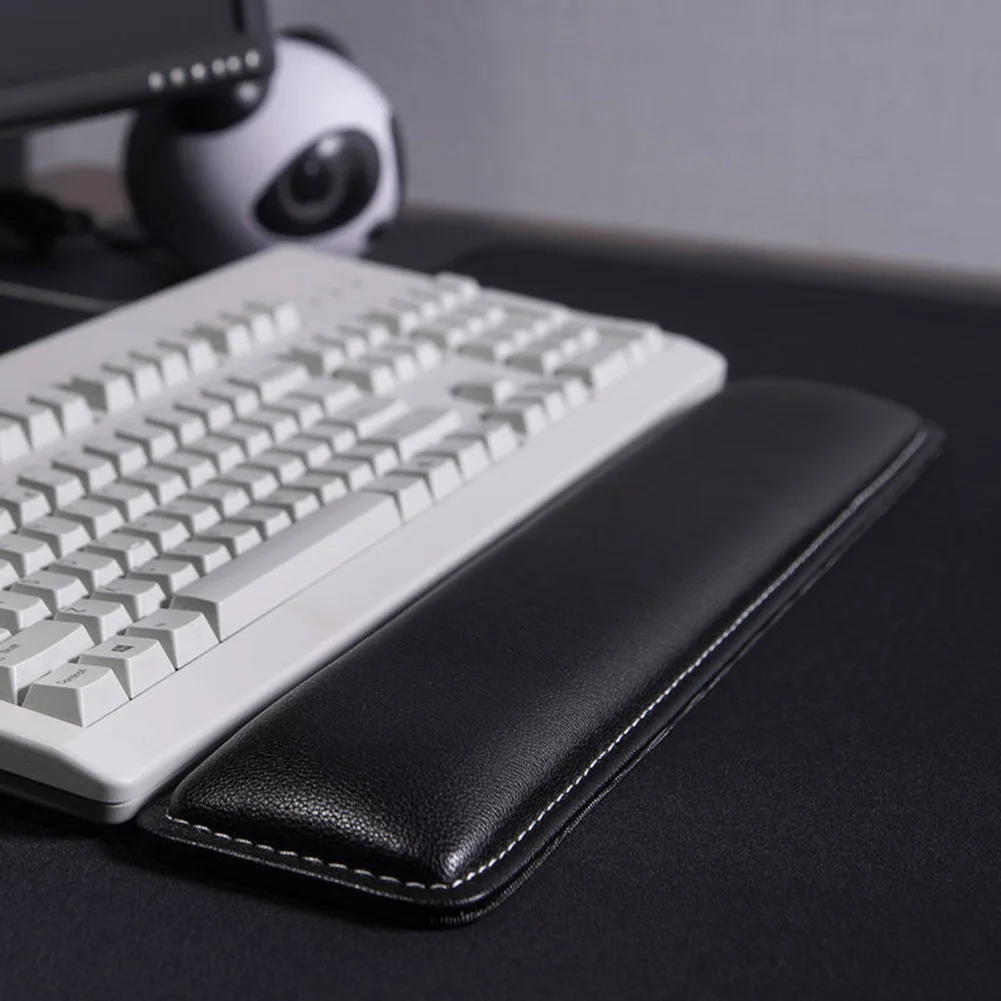 Newest PU Leather Keyboard Wrist Rest Pad Gamer PC Handguard Comfortable Game Mat for Computer EM88
Newest PU Leather Keyboard Wrist Rest Pad Gamer PC Handguard Comfortable Game Mat for Computer EM88