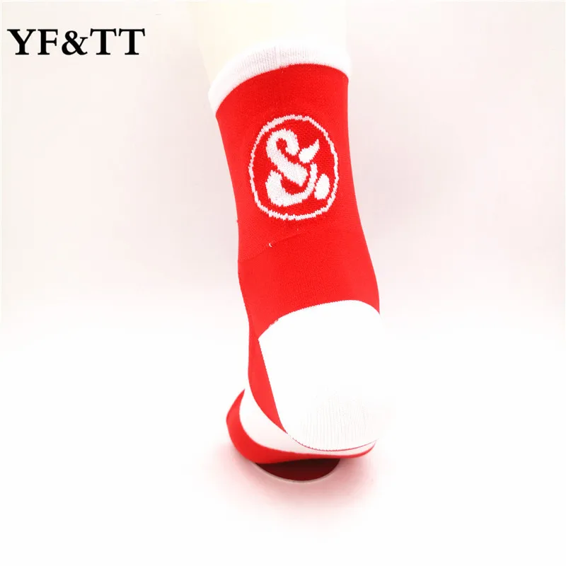 YF&TT 4 Colors Breathable Men Women Riding Cycling Socks Running Sports Basketball Football Socks Racing Bike Bicycle Socks
YF&TT 4 Colors Breathable Men Women Riding Cycling Socks Running Sports Basketball Football Socks Racing Bike Bicycle Socks
