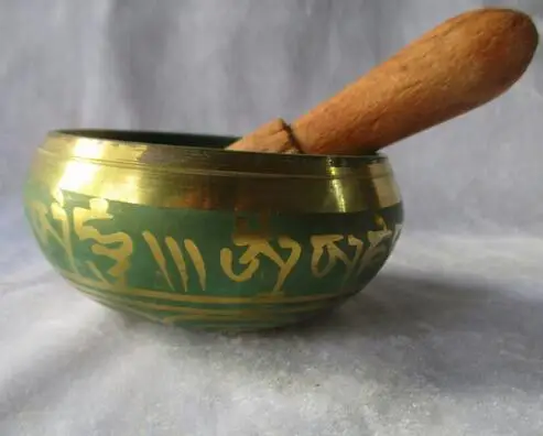 Собранная тибетская медная Поющая чаша с деревянной палочкой, китайская фотография, бесплатная доставка, размер: диаметр 8 см
Собранная тибетская медная Поющая чаша с деревянной палочкой, китайская фотография, бесплатная доставка, размер: диаметр 8 см